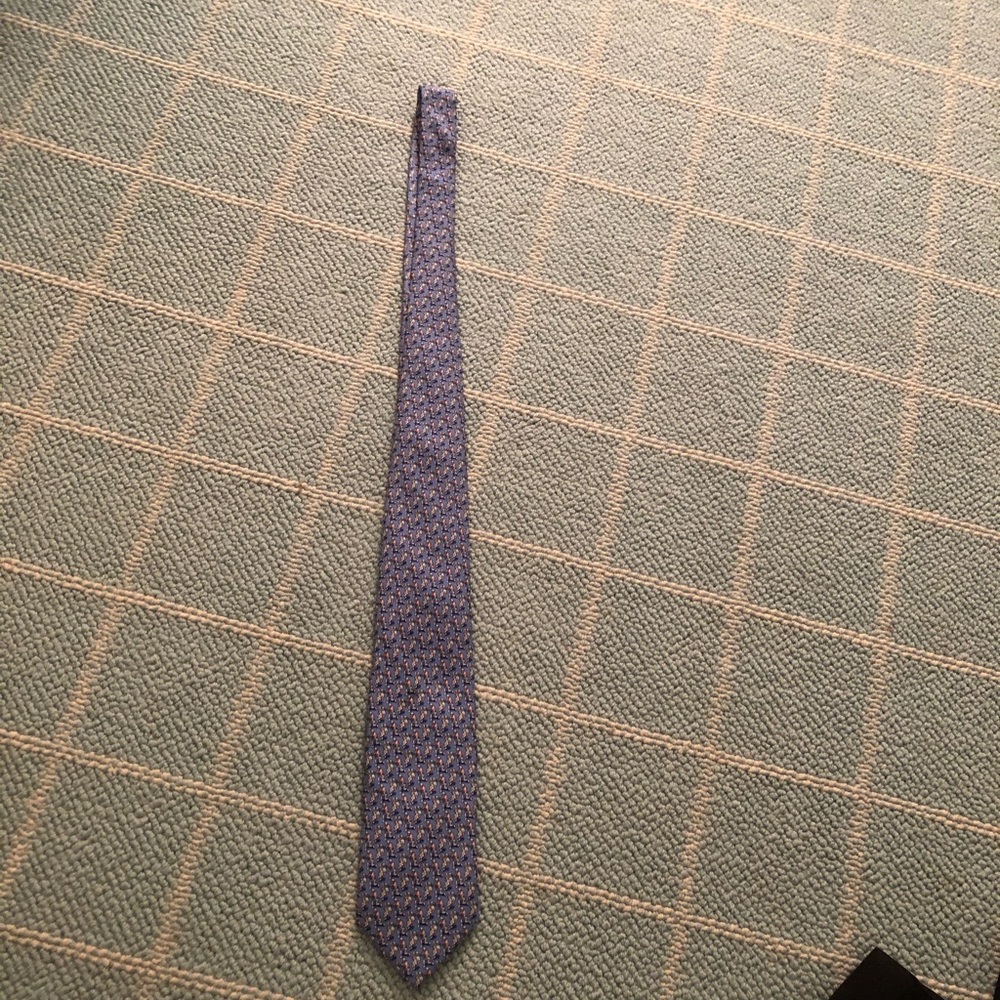 Vineyard vines tie